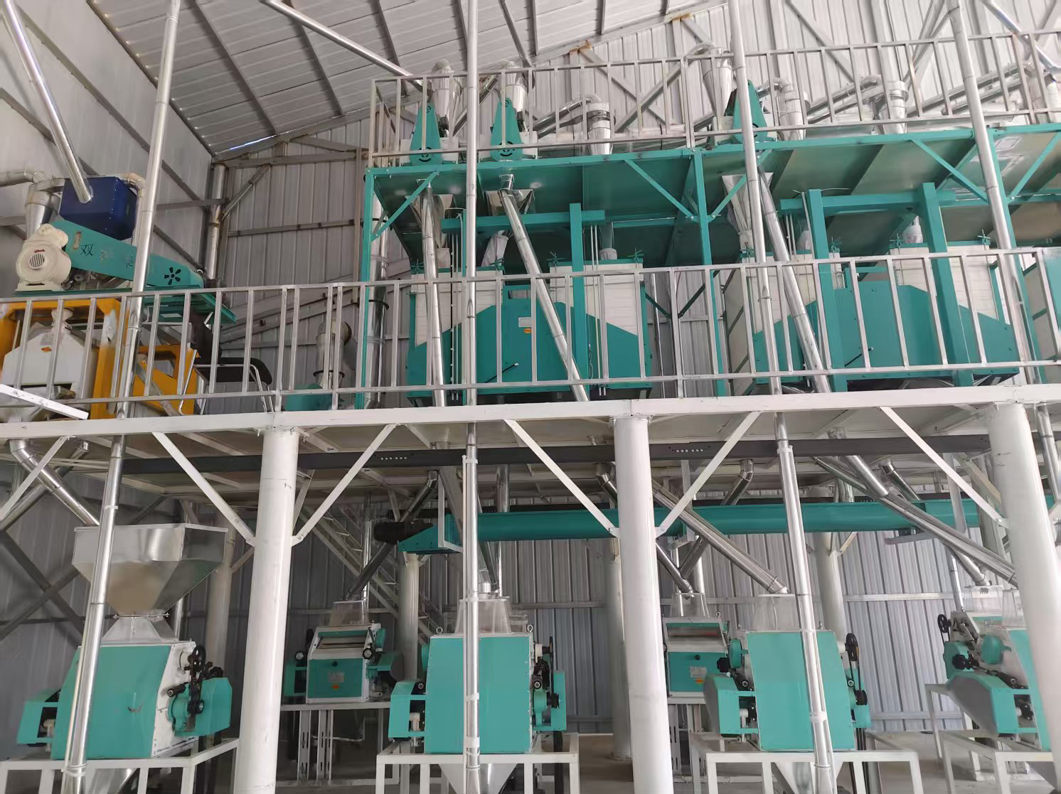 內(nèi)蒙通遼開(kāi)魯縣40噸面粉機(jī)生產(chǎn)線